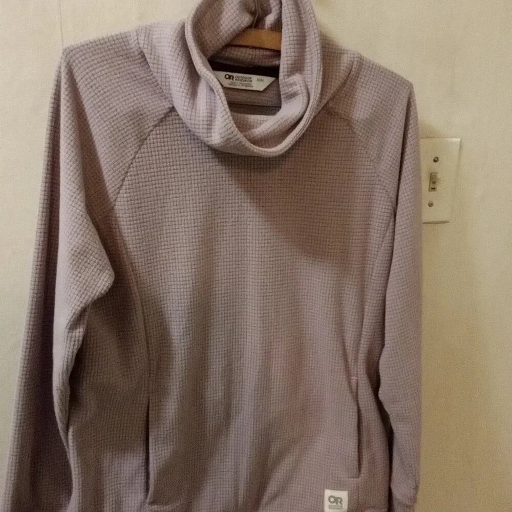 Outdoor Research Sz M light purple patterned fleece - Picture 4 of 5